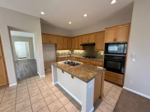 524 Presidio Pl, Tracy, CA 95377 photo 10