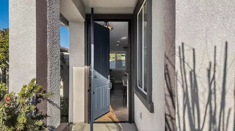 Entry Way - 2327 Pepper Tree Ln, Manteca, CA 95336 photo 1 of 2