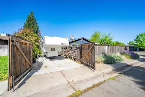 Exterior - 5324 Ridgefield Ave, Carmichael, CA 95608 photo 13 of 16