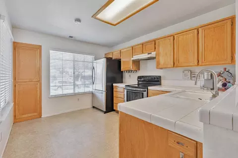 372 Charlemagne Ct, Tracy, CA 95376 photo 9