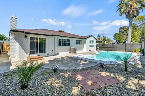 4642 Beechnut Way, Sacramento, CA 95823