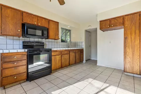 1447 Edith Dr, Gustine, CA 95322 photo 8