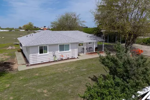 Exterior - 5621 Hankins Rd, Williams, CA 95987 photo 2 of 23