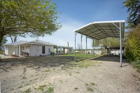 Exterior - 5621 Hankins Rd, Williams, CA 95987 photo 10 of 23