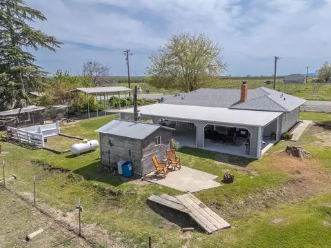 Exterior - 5621 Hankins Rd, Williams, CA 95987 photo 3 of 23