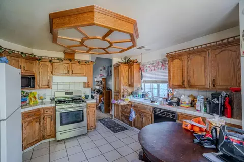 Kitchen - 1117 E Tulare Ave, Visalia, CA 93292 photo 1 of 1