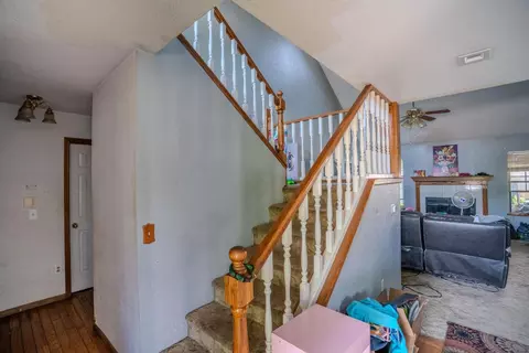 Entry Way - 1117 E Tulare Ave, Visalia, CA 93292 photo 1 of 2