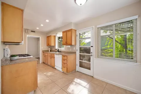 5937 Ashworth Way, Carmichael, CA 95608 photo 17