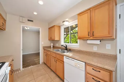 5937 Ashworth Way, Carmichael, CA 95608 photo 15