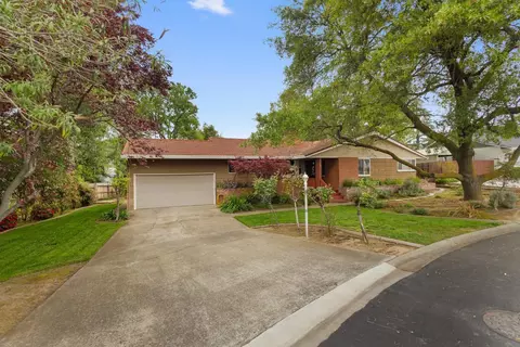 905 Camelia Ave, Roseville, CA 95678
