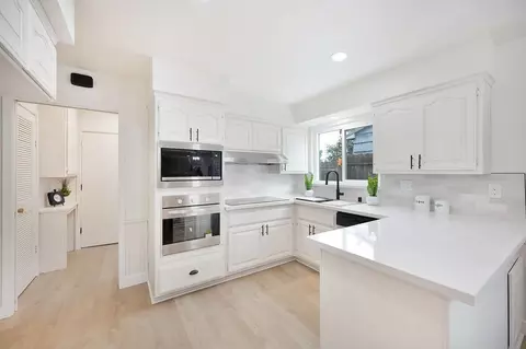 Kitchen - 6418 Templeton Dr, Carmichael, CA 95608 photo 3 of 9