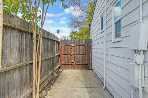 Exterior - 6418 Templeton Dr, Carmichael, CA 95608 photo 16 of 16