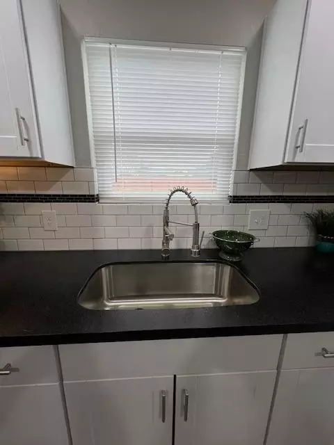 2336 Lambert St, Modesto, CA 95354 photo 9