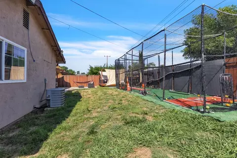 Exterior - 7662 Milldale Cir, Elverta, CA 95626 photo 4 of 5