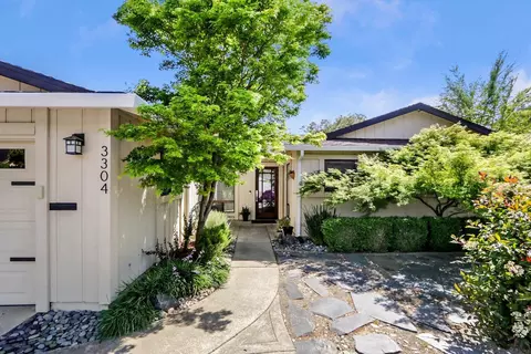 Exterior - 3304 Monte Vista Ave, Davis, CA 95618 photo 2 of 8