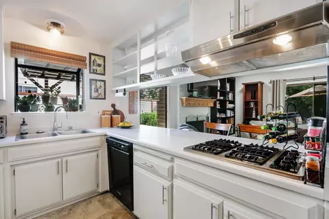 Kitchen - 3304 Monte Vista Ave, Davis, CA 95618 photo 2 of 4