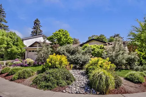 Exterior - 3304 Monte Vista Ave, Davis, CA 95618 photo 8 of 8
