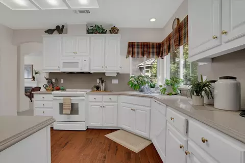 1703 Edgewood Dr, Turlock, CA 95382 photo 17