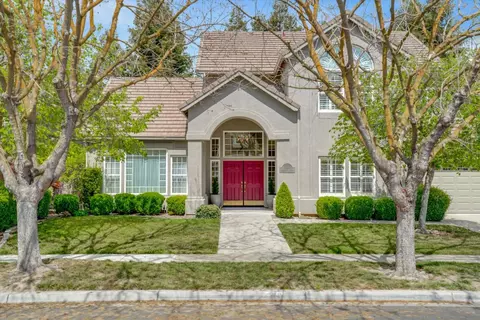 1703 Edgewood Dr, Turlock, CA 95382 photo 1