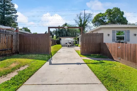 924 Badgley Dr, Modesto, CA 95350 photo 35