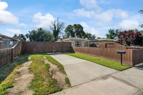 924 Badgley Dr, Modesto, CA 95350 photo 4
