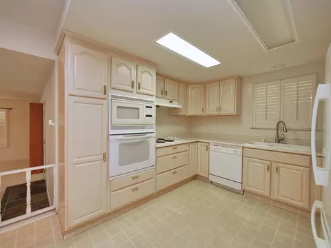 Kitchen - 1611 L St, Davis, CA 95616 photo 1 of 3