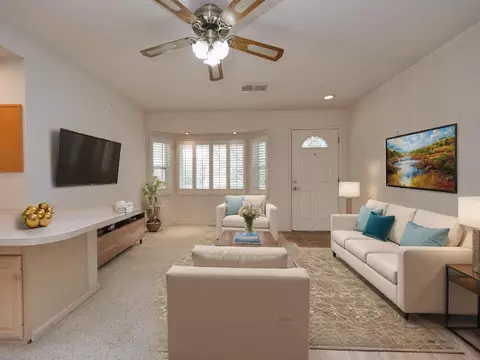 Living - 1611 L St, Davis, CA 95616 photo 1 of 4