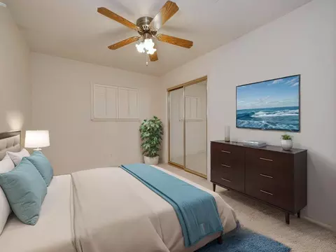 Bedroom - 1611 L St, Davis, CA 95616 photo 1 of 3