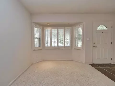 Living - 1611 L St, Davis, CA 95616 photo 3 of 4