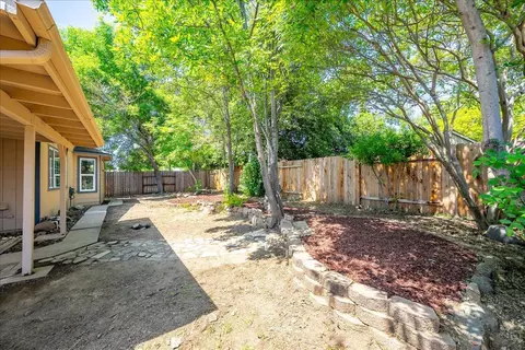 Exterior - 4597 Tuttle Dr, Rocklin, CA 95677 photo 6 of 9