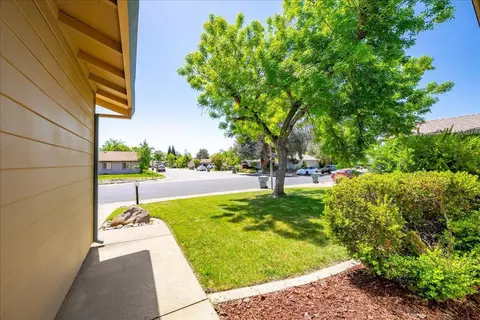 Exterior - 4597 Tuttle Dr, Rocklin, CA 95677 photo 3 of 9