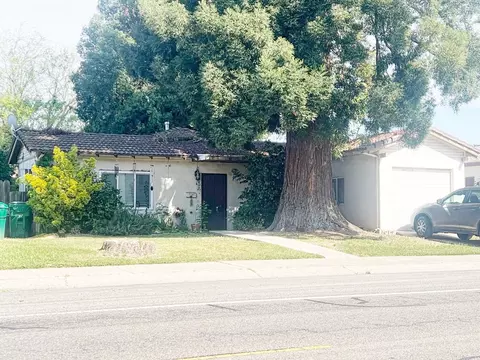 728 N Mills Ave, Lodi, CA 95242 photo 1