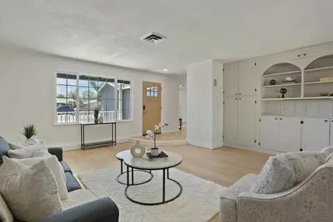 33 E 20th St, Tracy, CA 95376 photo 2