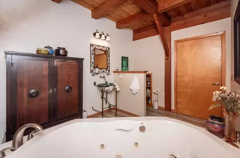 Bath - 3118 Harmony Hill Rd, Placerville, CA 95667 photo 2 of 10