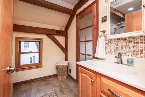Bath - 3118 Harmony Hill Rd, Placerville, CA 95667 photo 8 of 10