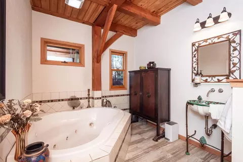 Bath - 3118 Harmony Hill Rd, Placerville, CA 95667 photo 1 of 10