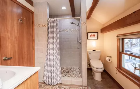 Bath - 3118 Harmony Hill Rd, Placerville, CA 95667 photo 7 of 10