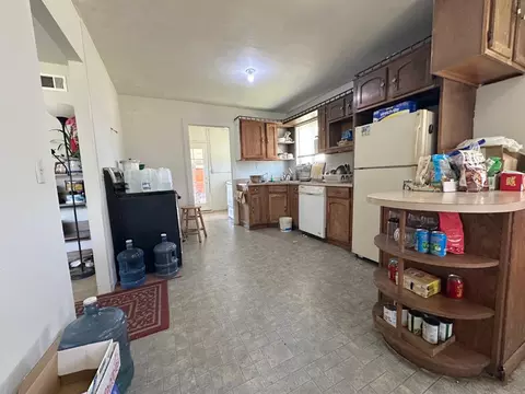Kitchen - 1390 Williamson Rd, Manteca, CA 95337 photo 1 of 1