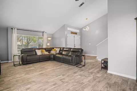 2512 Manor Oak Dr, Modesto, CA 95355 photo 4