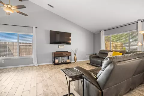 2512 Manor Oak Dr, Modesto, CA 95355 photo 3