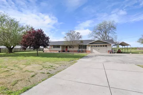 12521 E Harney Ln, Lodi, CA 95240 photo 5