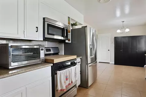 12521 E Harney Ln, Lodi, CA 95240 photo 14