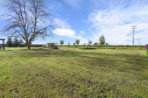 12521 E Harney Ln, Lodi, CA 95240 photo 39