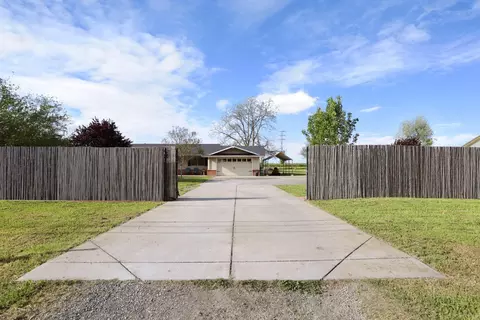 12521 E Harney Ln, Lodi, CA 95240 photo 8