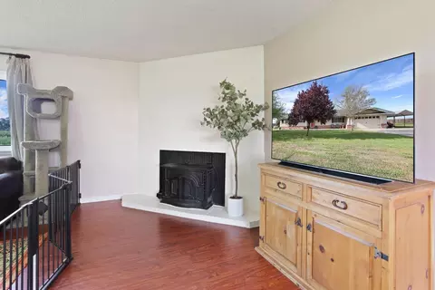 12521 E Harney Ln, Lodi, CA 95240 photo 20