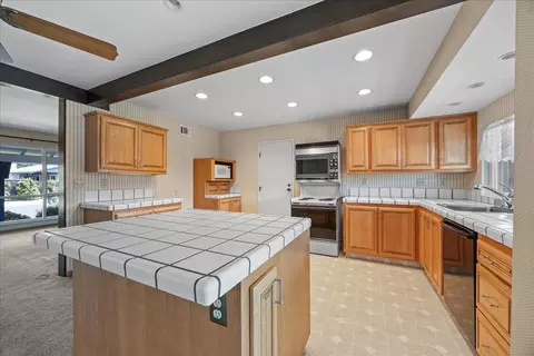 1368 Sumac Cir, Concord, CA 94521 photo 13