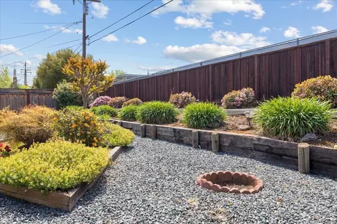 1368 Sumac Cir, Concord, CA 94521 photo 24