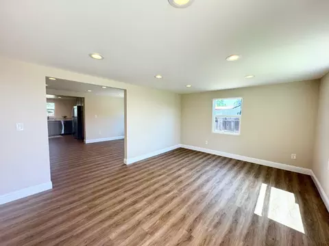 Living - 857 Redinger Way, Williams, CA 95987 photo 1 of 3