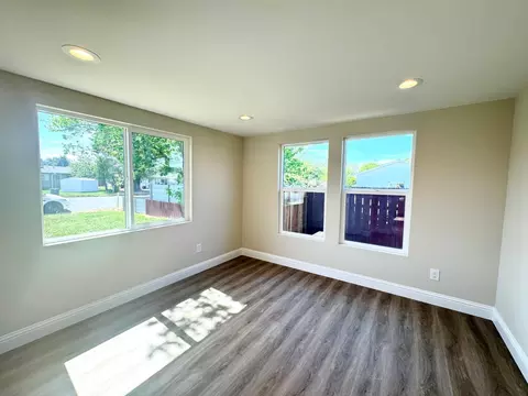 Living - 857 Redinger Way, Williams, CA 95987 photo 3 of 3