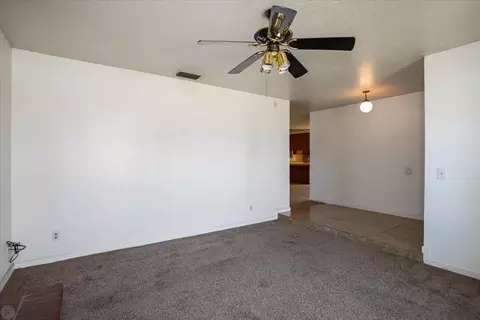 Living - 557 Morgan St, Manteca, CA 95336 photo 4 of 9